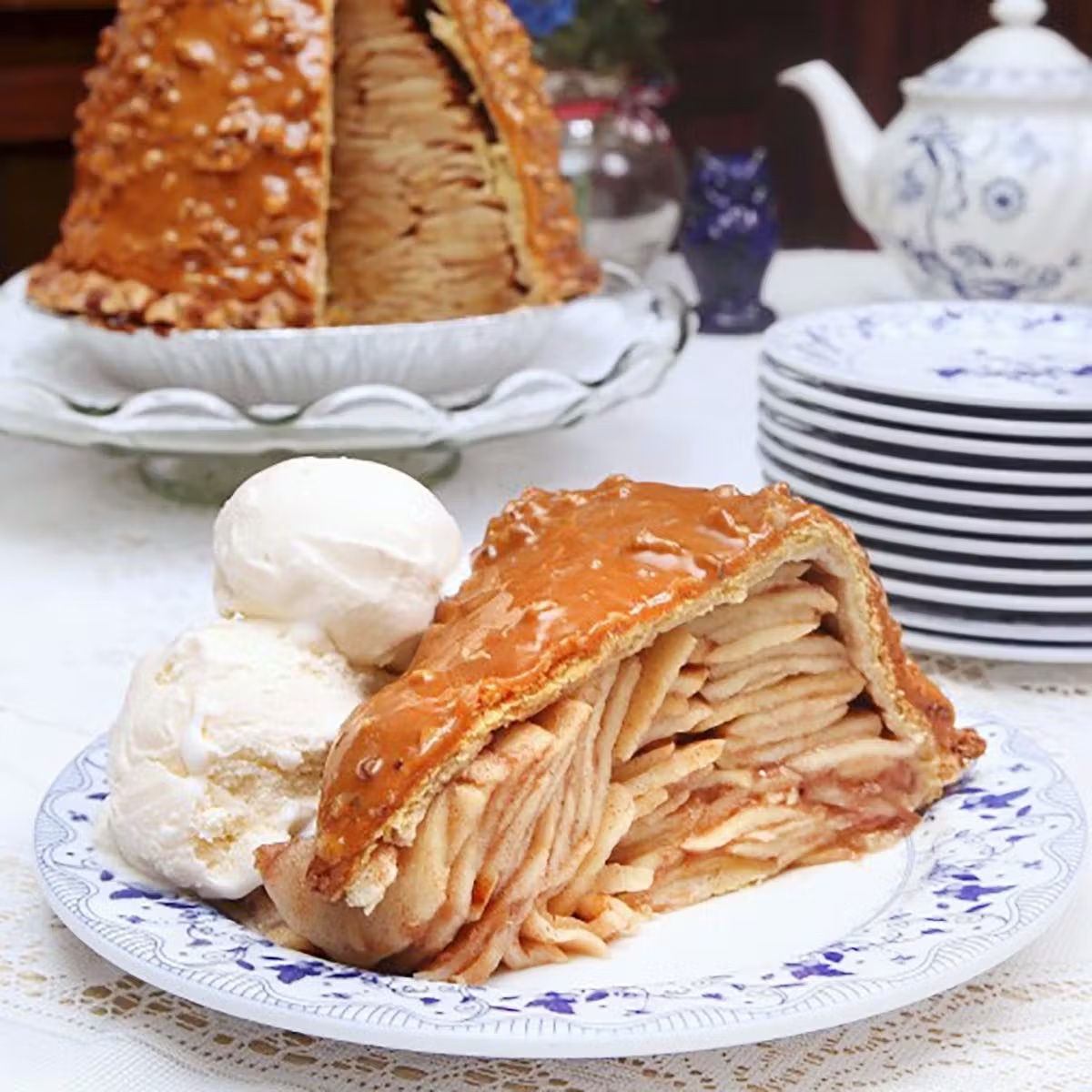 11251-levee-high-caramel-pecan-apple-pie-1.jpg