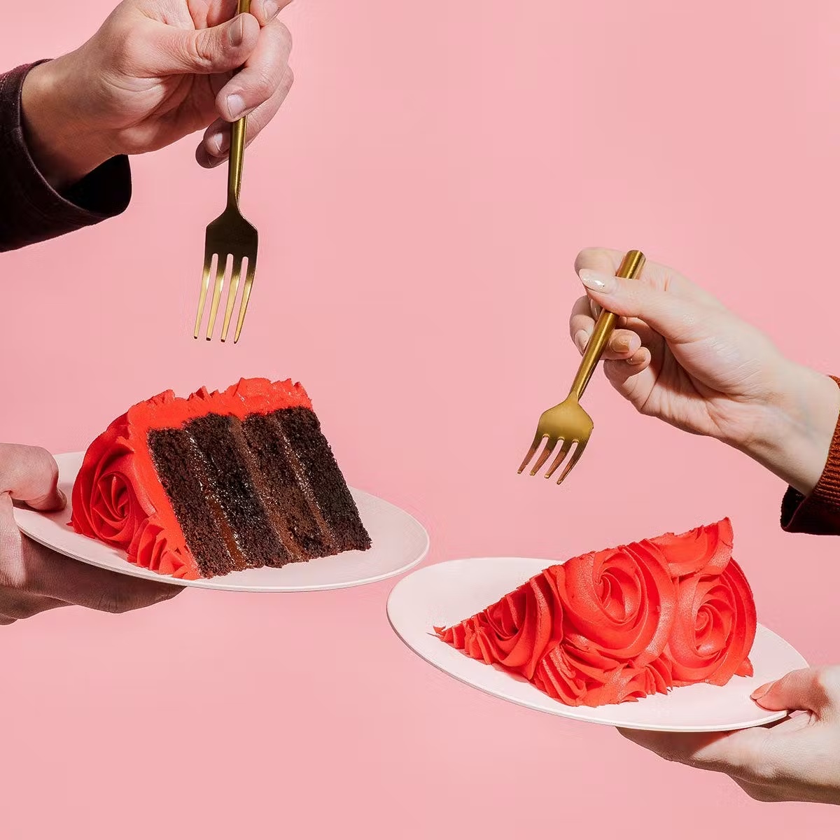 11299-goldbelly-red-rose-chocolate-cake-1.jpg