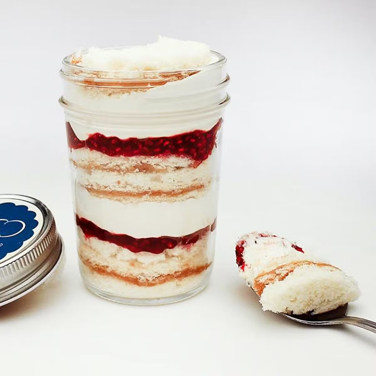 11407-jar-d-cakes-gift-box-6-pack-1.jpg