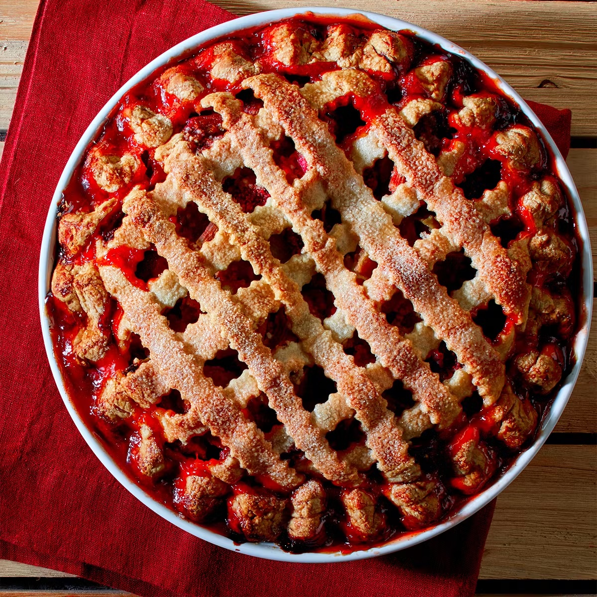 11423-strawberry-rhubarb-pie-1.jpg