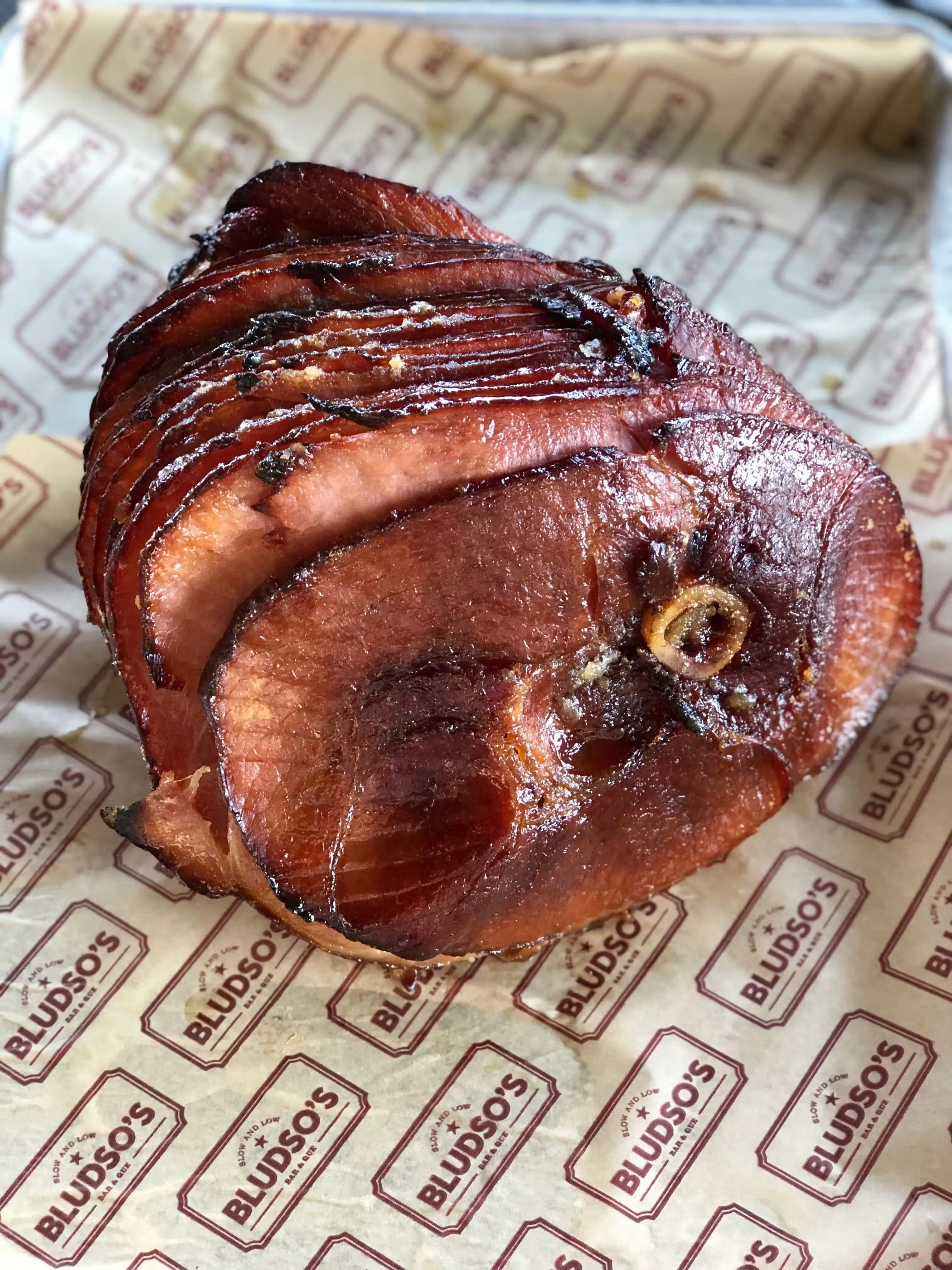 11500-pit-smoked-honey-glazed-ham-1.webp
