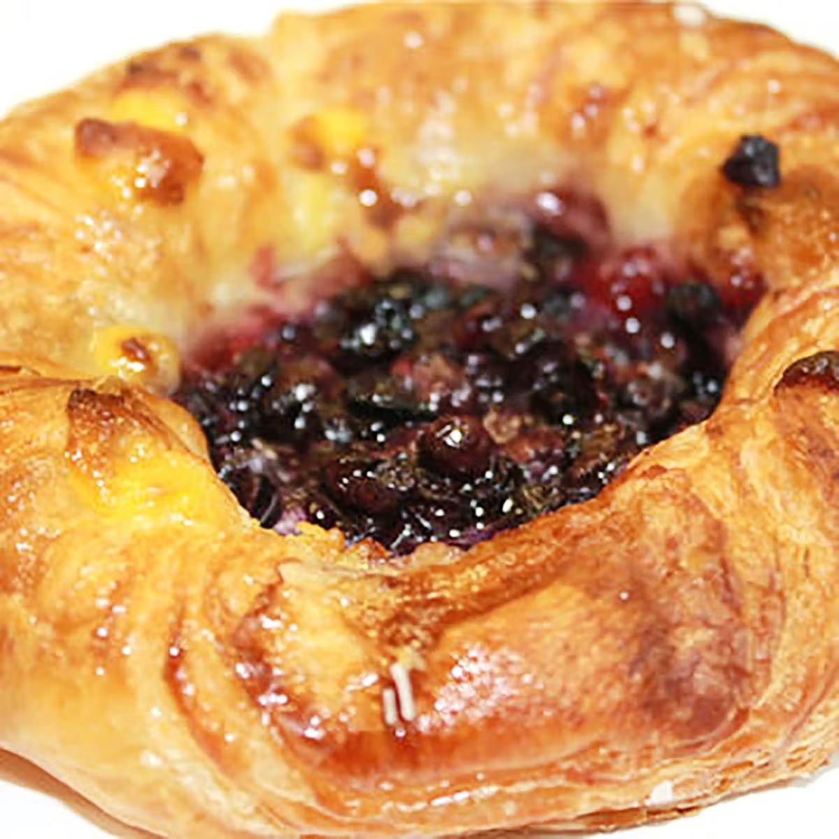 11516-ceci-cela-breakfast-basket-1.jpg