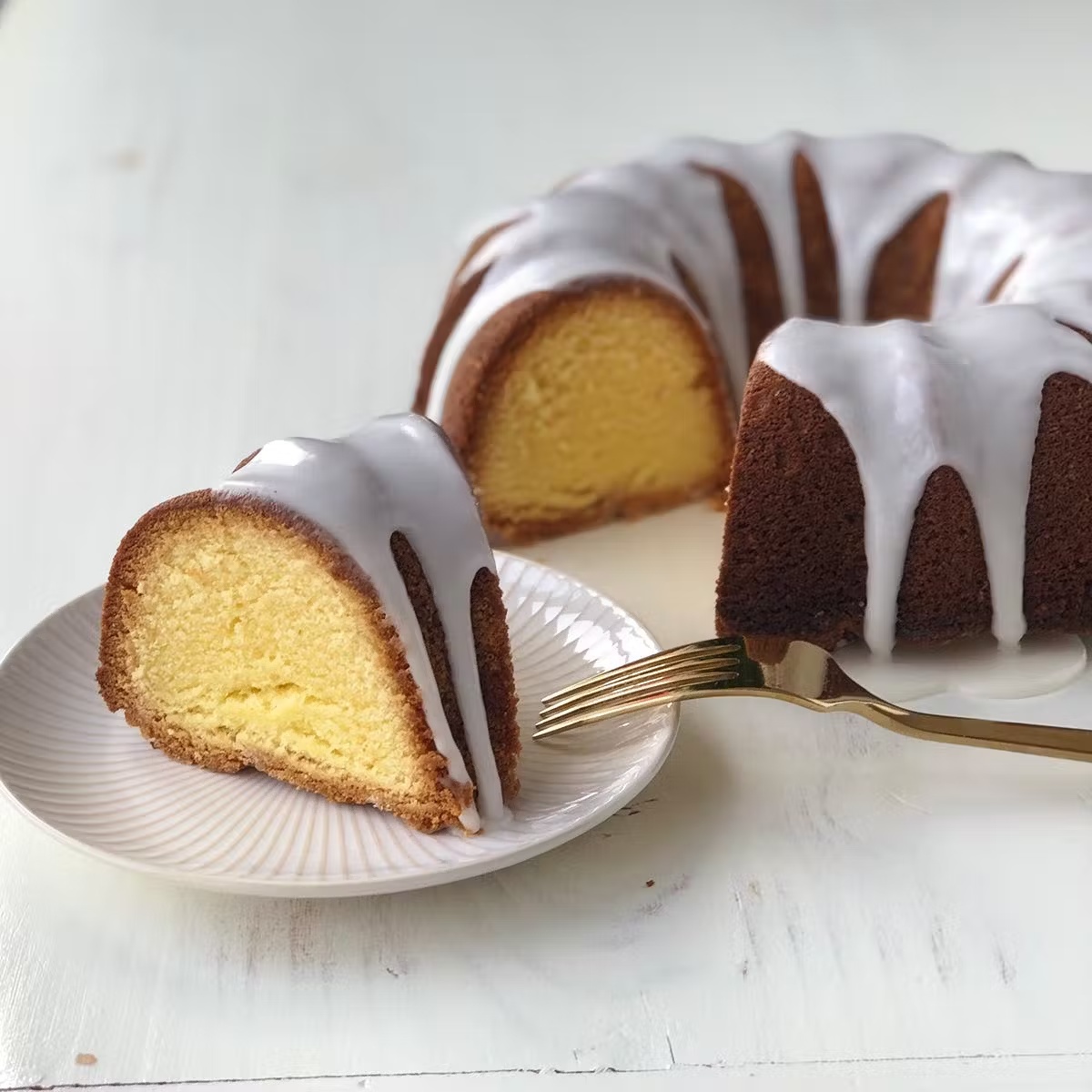 12036-giant-lemon-pound-cake-1.jpg