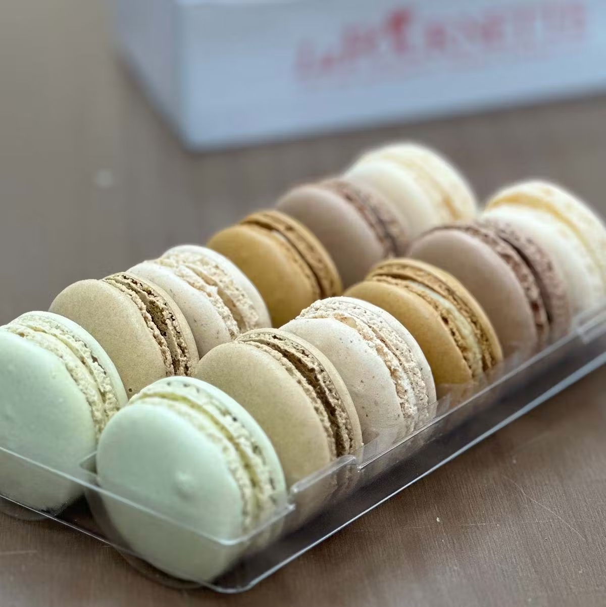CafÃ© Collection Macarons - 24 Pack