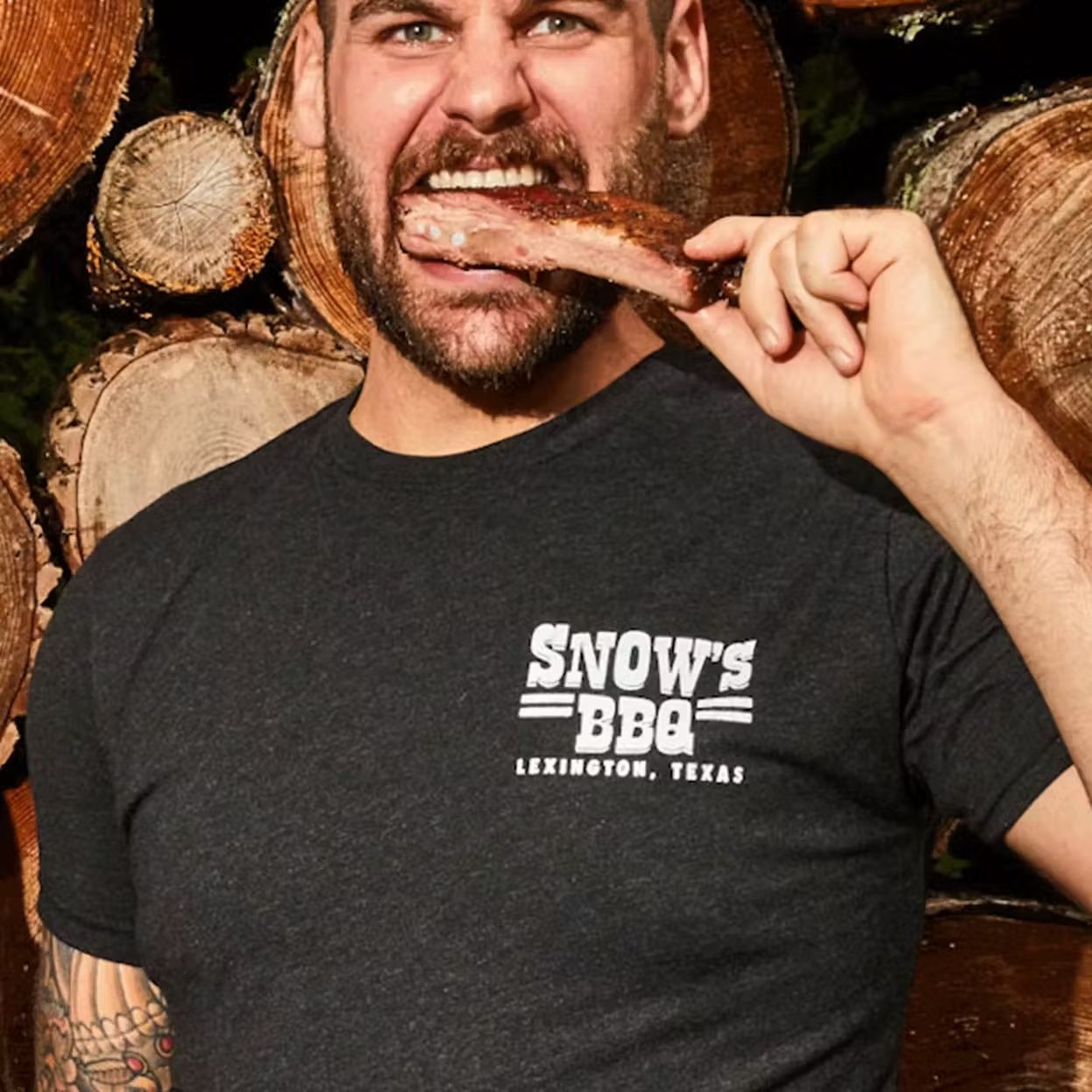 Snow's BBQ Black T-Shirt
