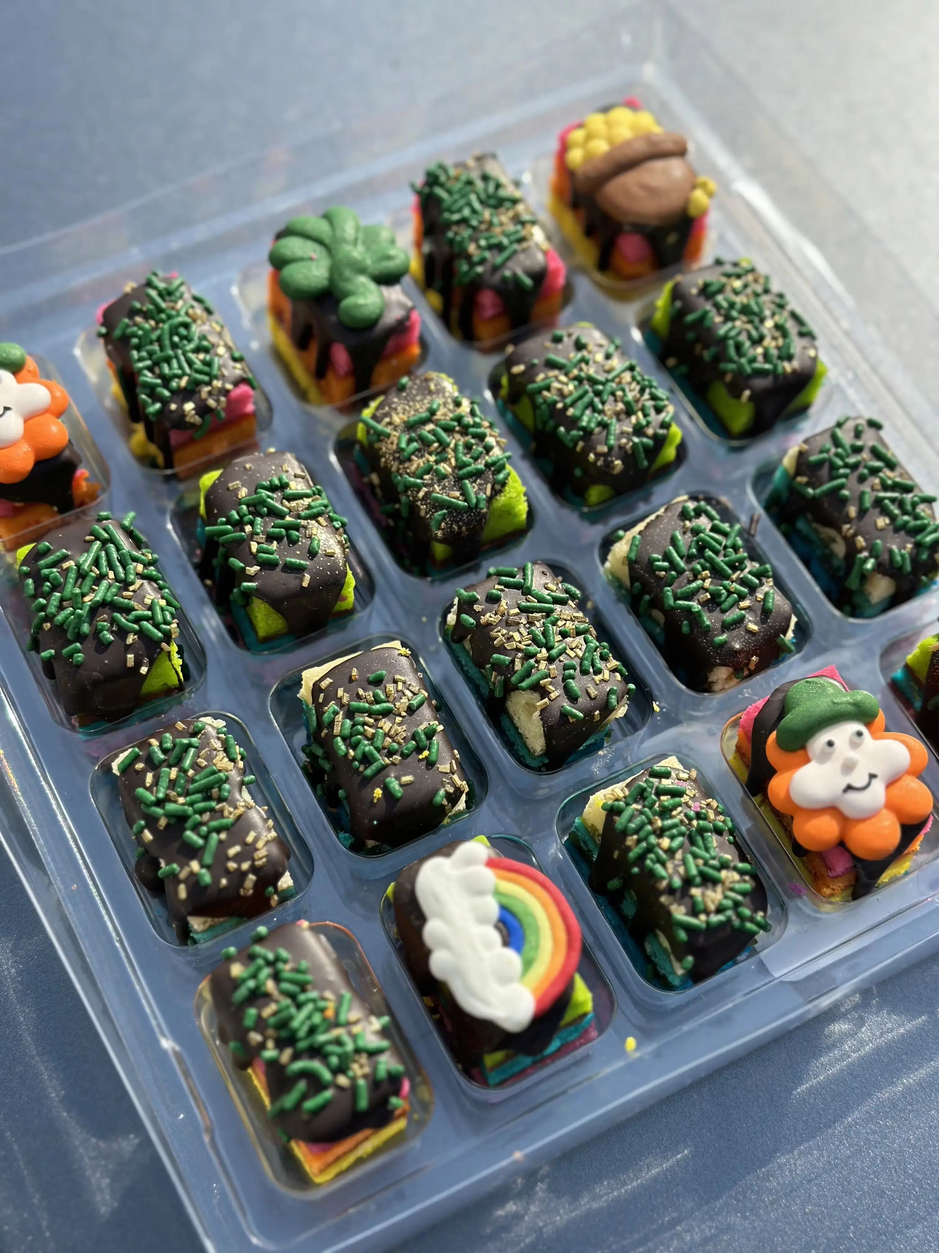 St Patrick's Day Rainbow Cookies - 20 Pack