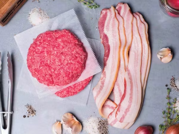 Wagyu Bacon Cheeseburger Kit for 4