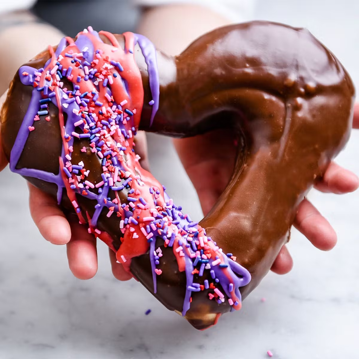 12750-valentine-s-day-big-ass-heart-jumbo-donut-1.jpg