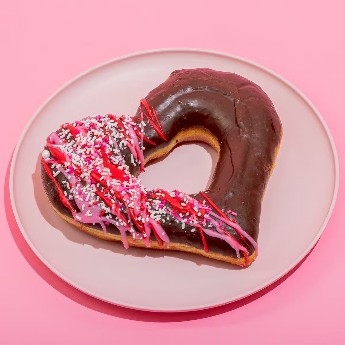 12750-valentine-s-day-big-ass-heart-jumbo-donut-1.jpg