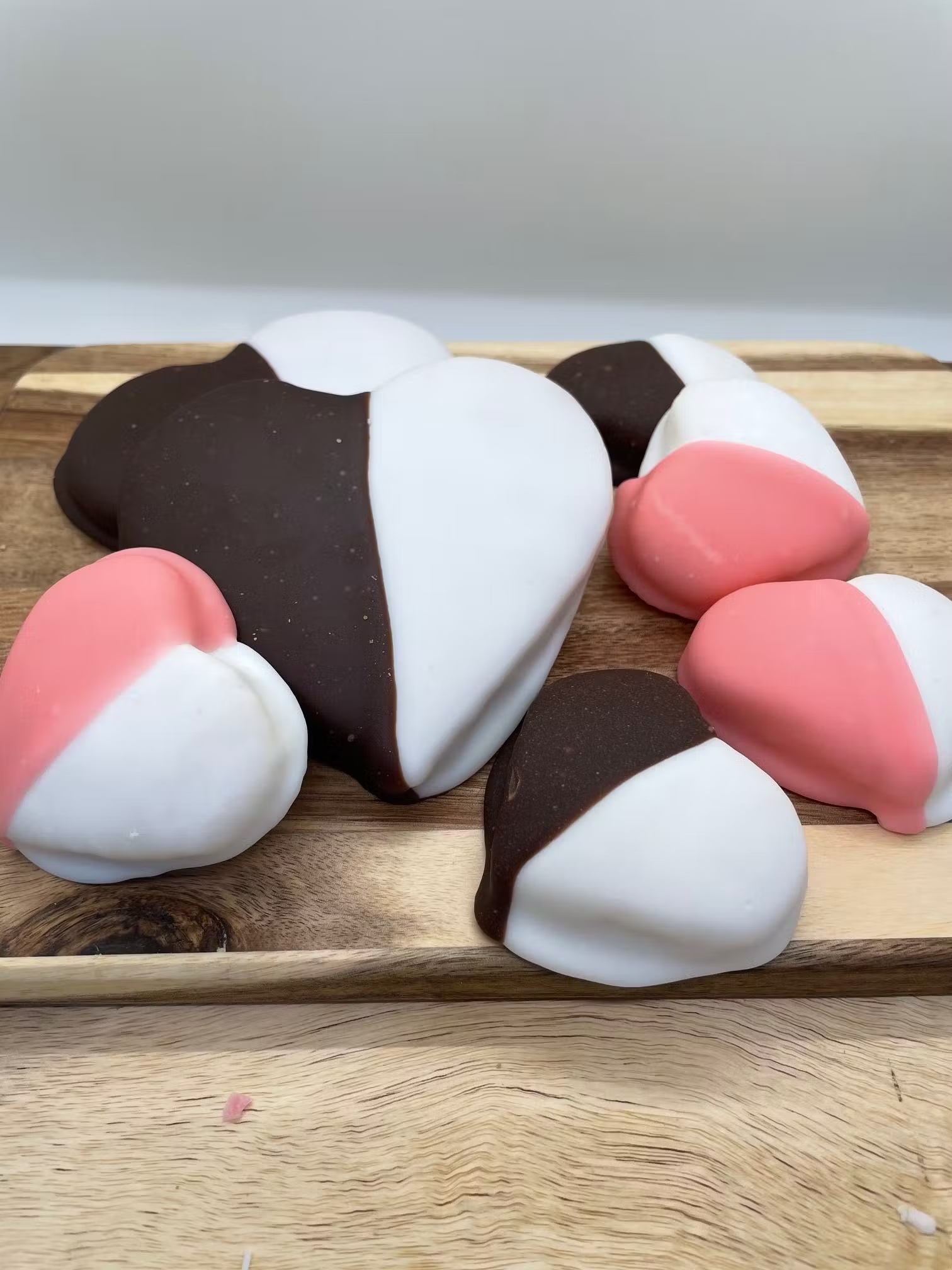 Mother's Day Black & White Cookies - Dozen