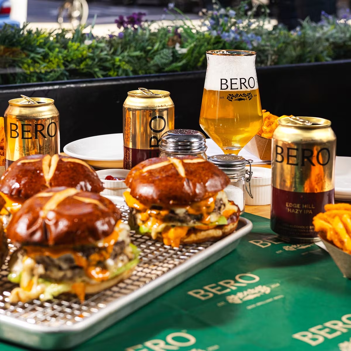 Le Big Matt Burger + BERO Edge Hill Hazy IPA Kit