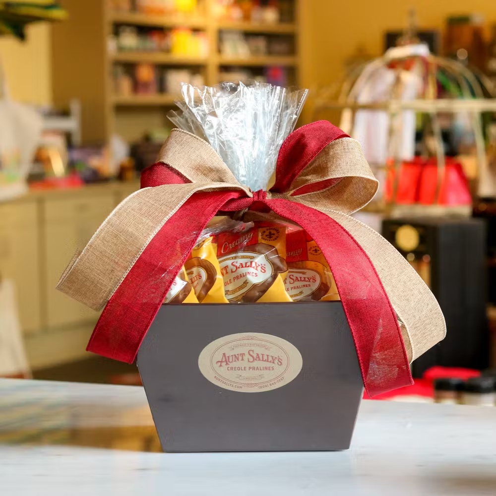 Maison Pralines Gift Basket - 21 Pack