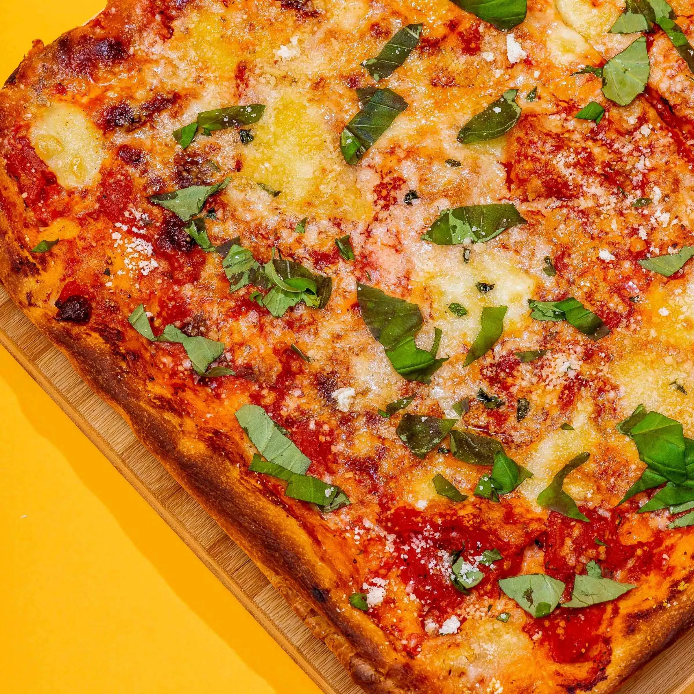 13373-2-neapolitan-cheese-1-giant-sicilian-pizza-combo-1.webp
