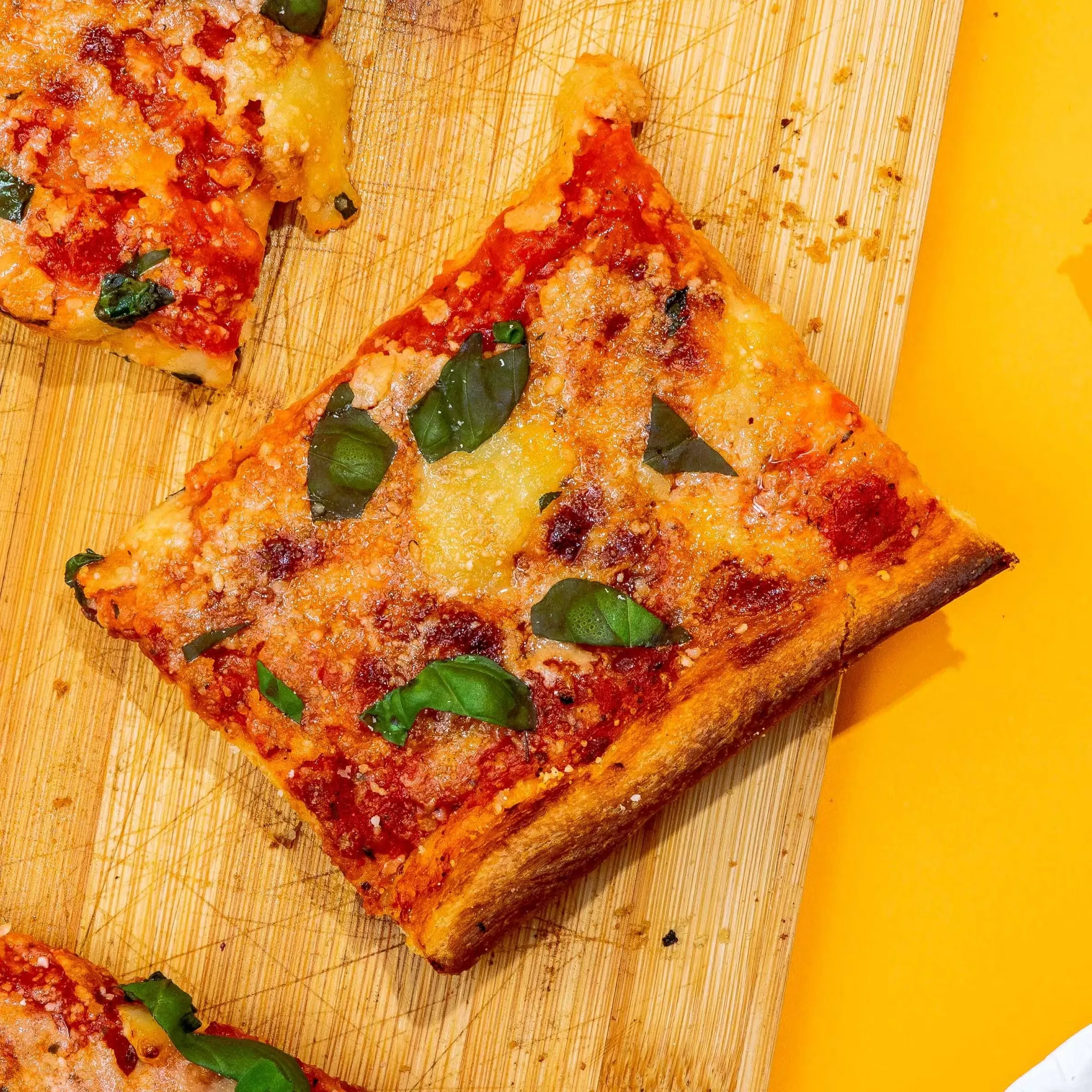 13373-2-neapolitan-cheese-1-giant-sicilian-pizza-combo-1.webp