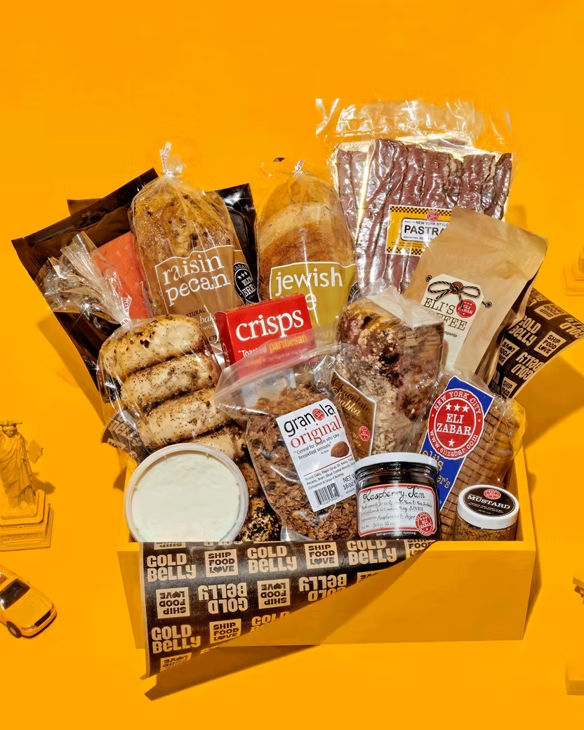 Eli Zabarâs NYC Deli Weekender Box