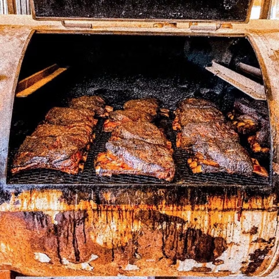 14578-texas-sized-smoked-beef-ribs-1.webp