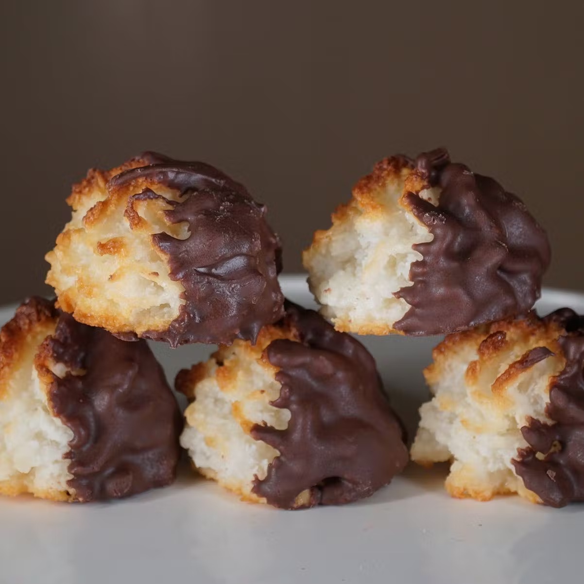 14855-macbaby-macaroons-sampler-42-pack-1.jpg