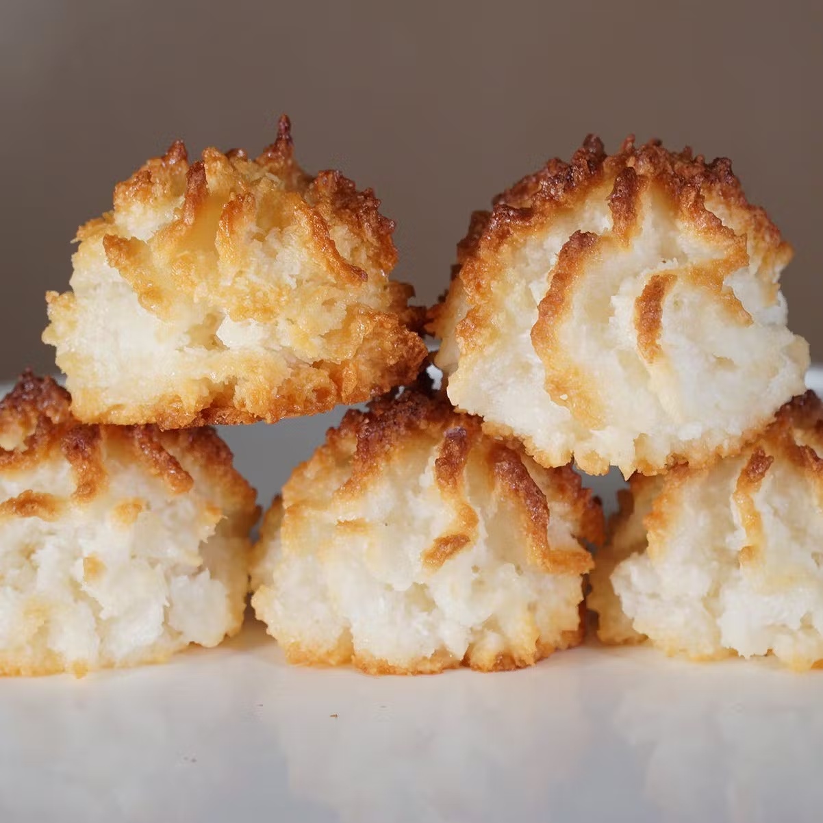 Traditional Macaroon - 8 Pack