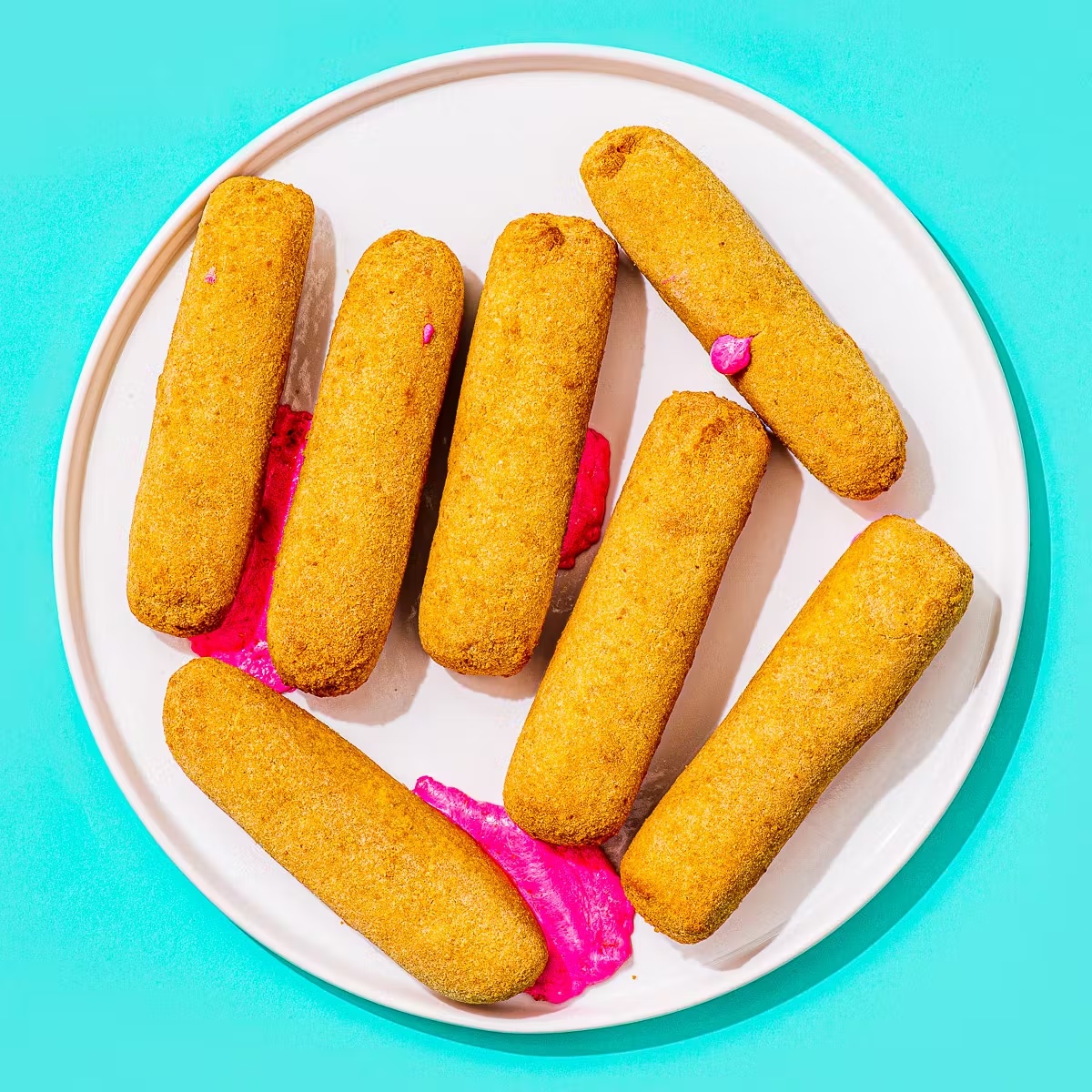 15166-valentine-s-day-pizza-pink-mozzarella-sticks-garlic-knots-1.jpg