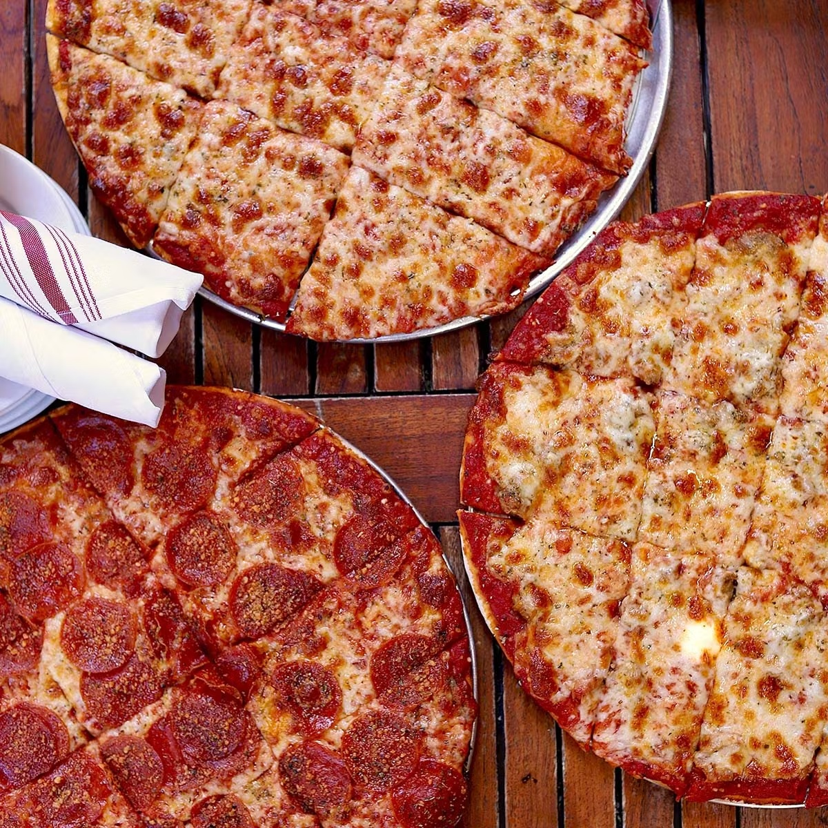 15241-chicago-pizza-2-thin-1-deep-dish-choose-your-own-3-pack-1.jpg