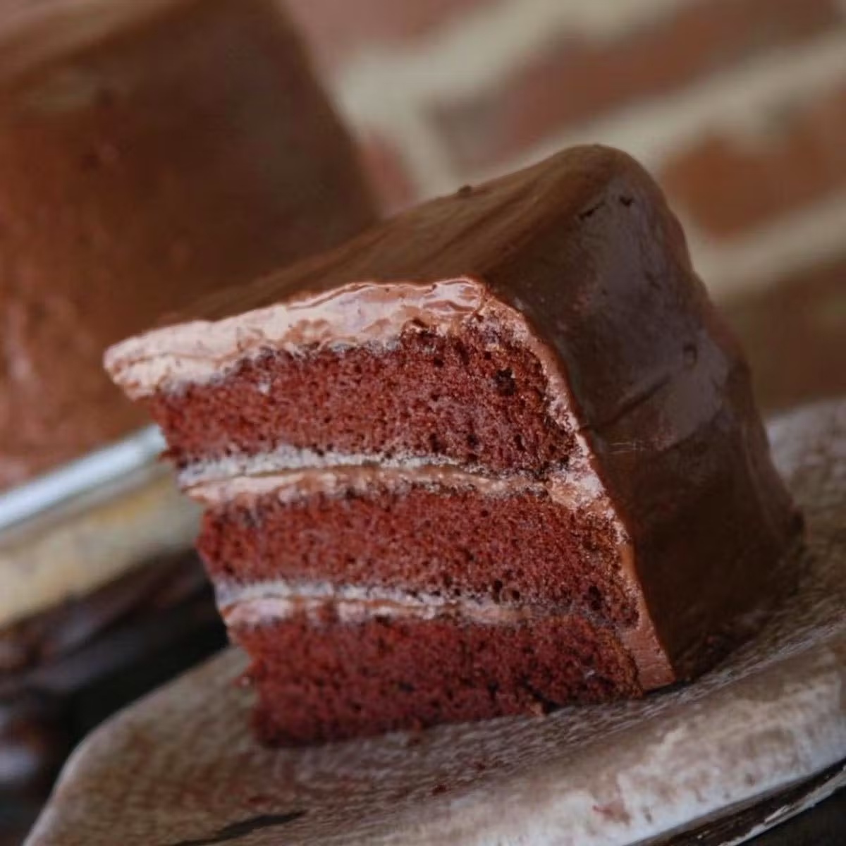 1547-chocolate-buttercream-frosting-cake-1.jpg