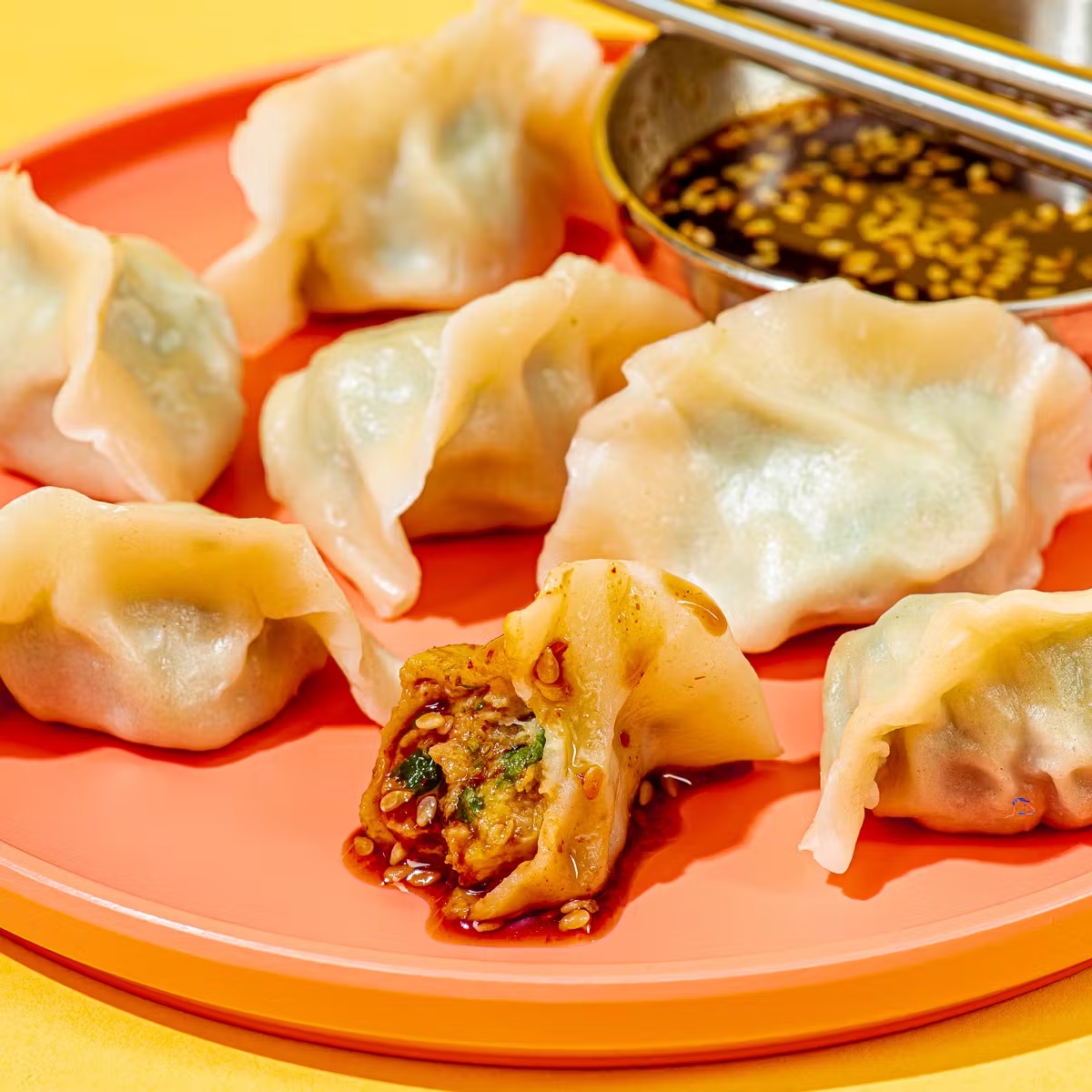 15947-chicken-and-chive-dumplings-25-pack-1.jpg