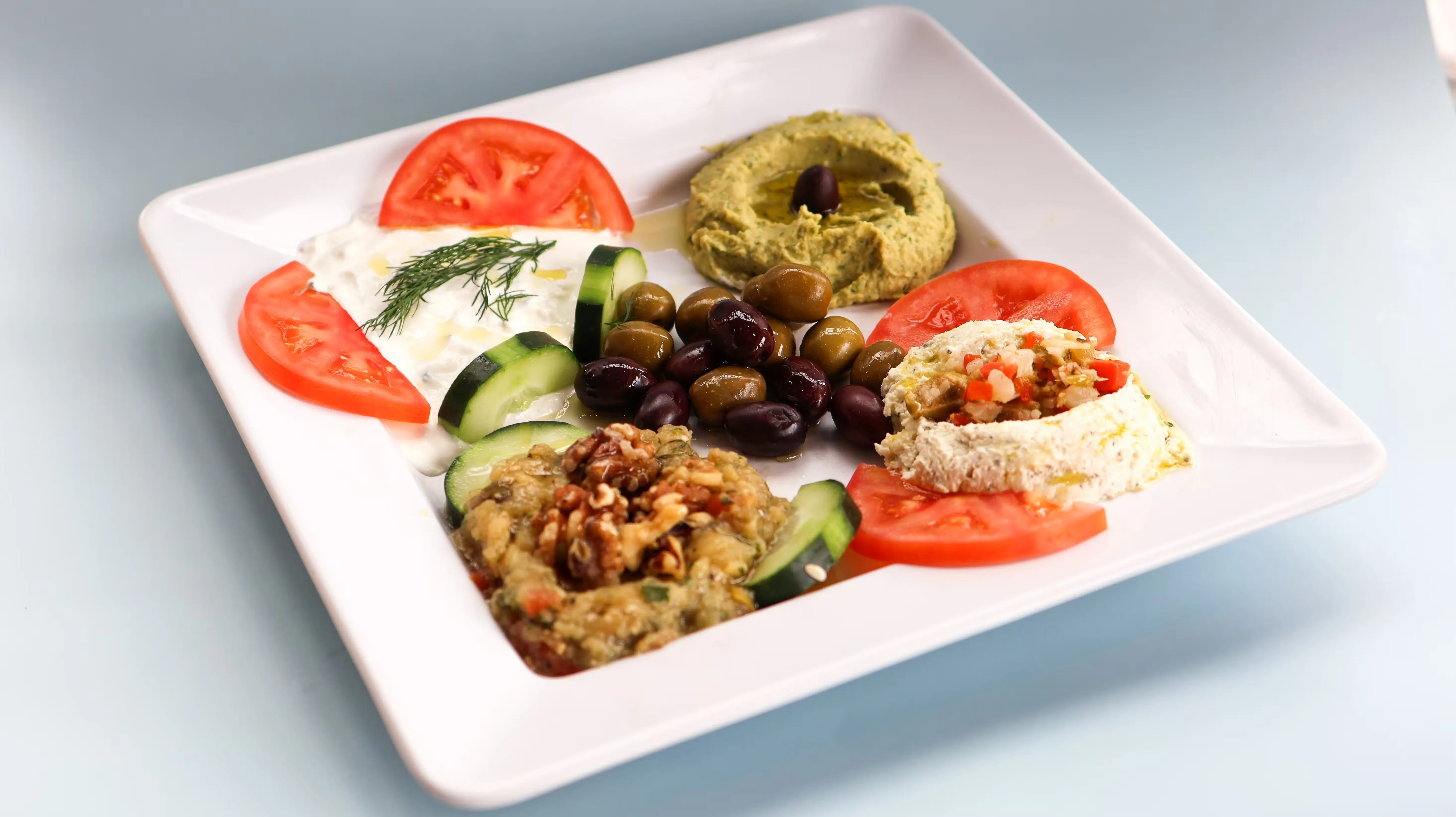 Niko's Greek Dip Platter for 12