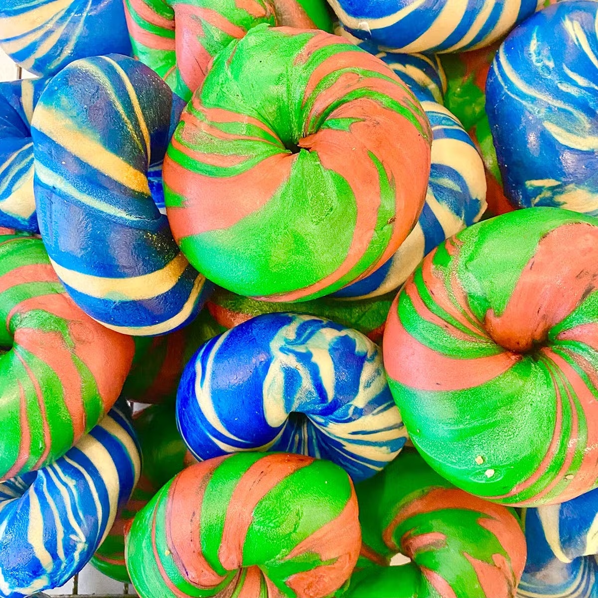 Dozen Holiday Swirled Bagels