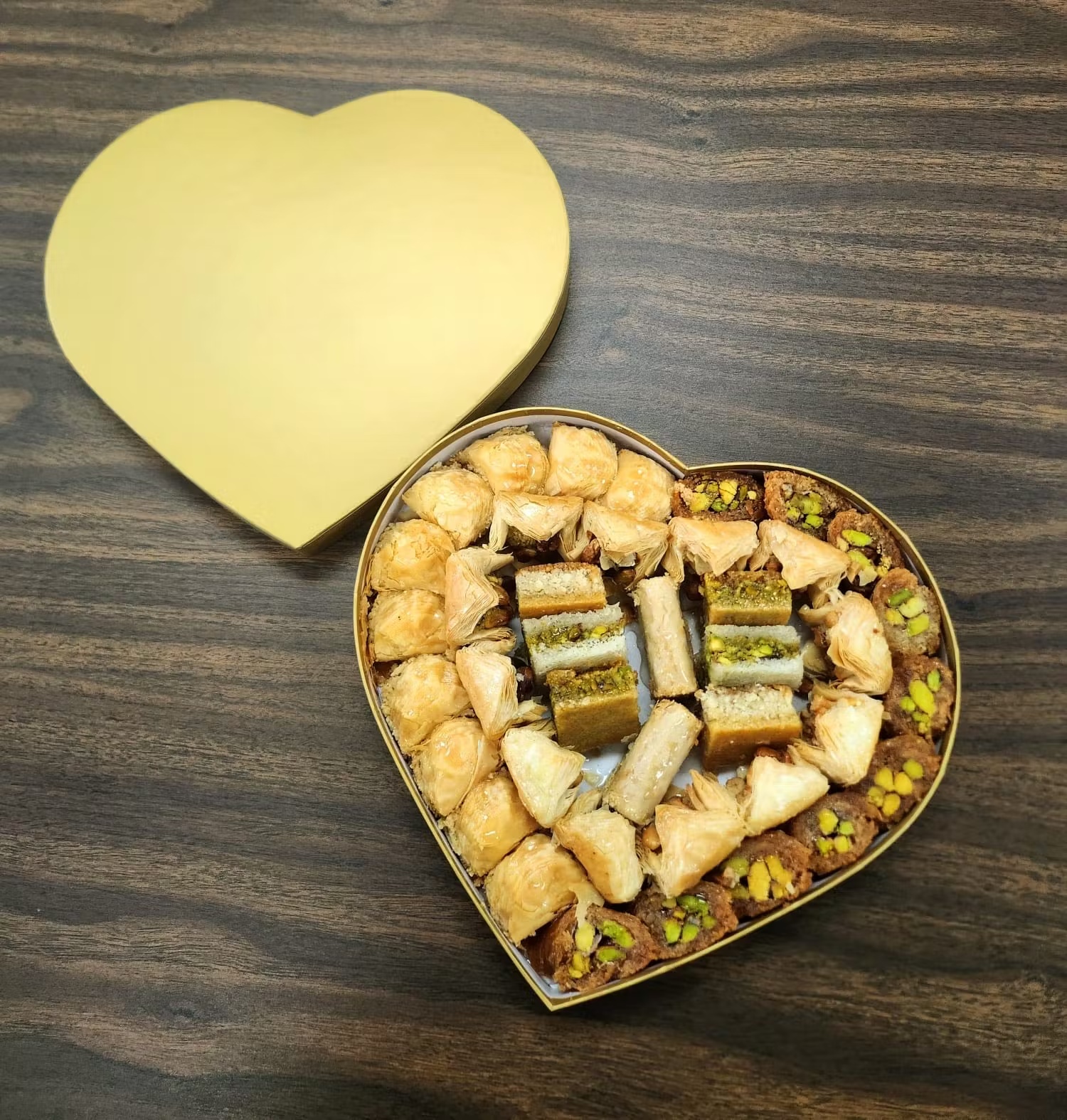 Heart Shaped Baklava Box - 38 Pieces