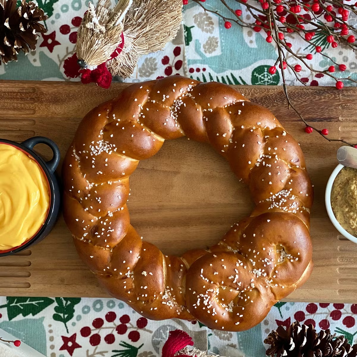 Bavarian Soft Pretzel Holiday Wreath Pack