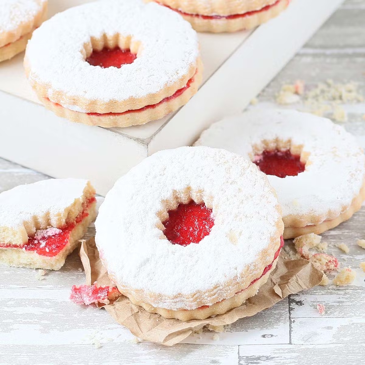 Mini Linzer Tarts - 16 Pack