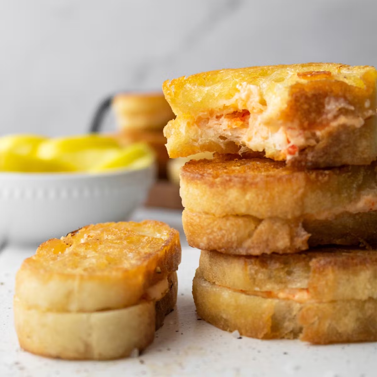 1718-mini-lobster-grilled-cheeses-18-pack-1.webp