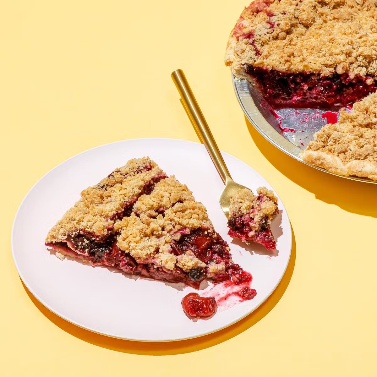 174-crumb-michigan-4-berry-pie–1.webp