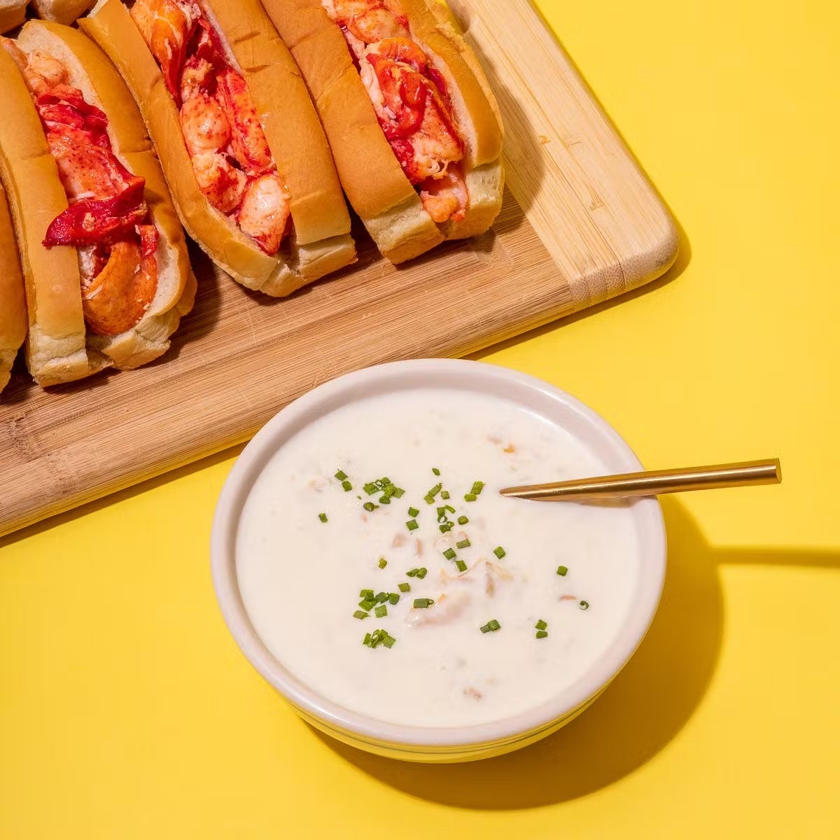1742-maine-lobster-roll-kit-clam-chowder-4-pack-1.jpg