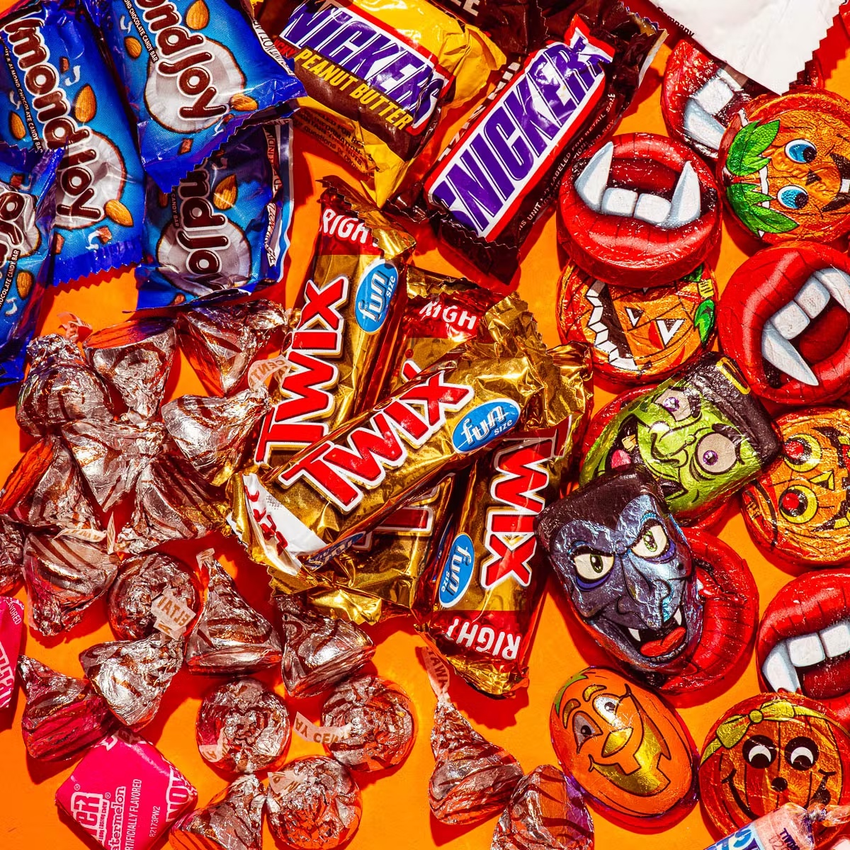 17425-goldbelly-halloween-candycare-pack-1.jpg