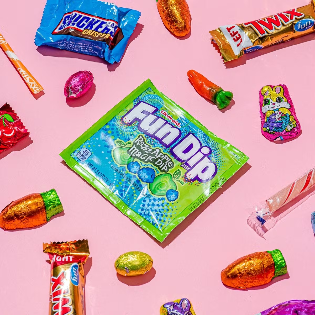 17429-economy-candy-x-goldbelly-easter-candycare-pack-1.webp