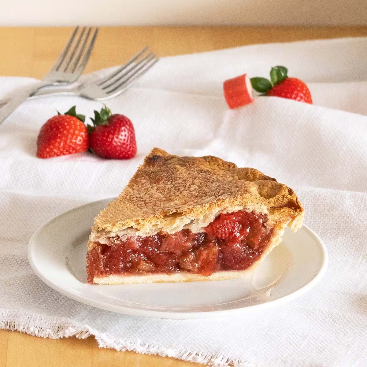 Double Crust Strawberry Rhubarb Pie (Vegan)