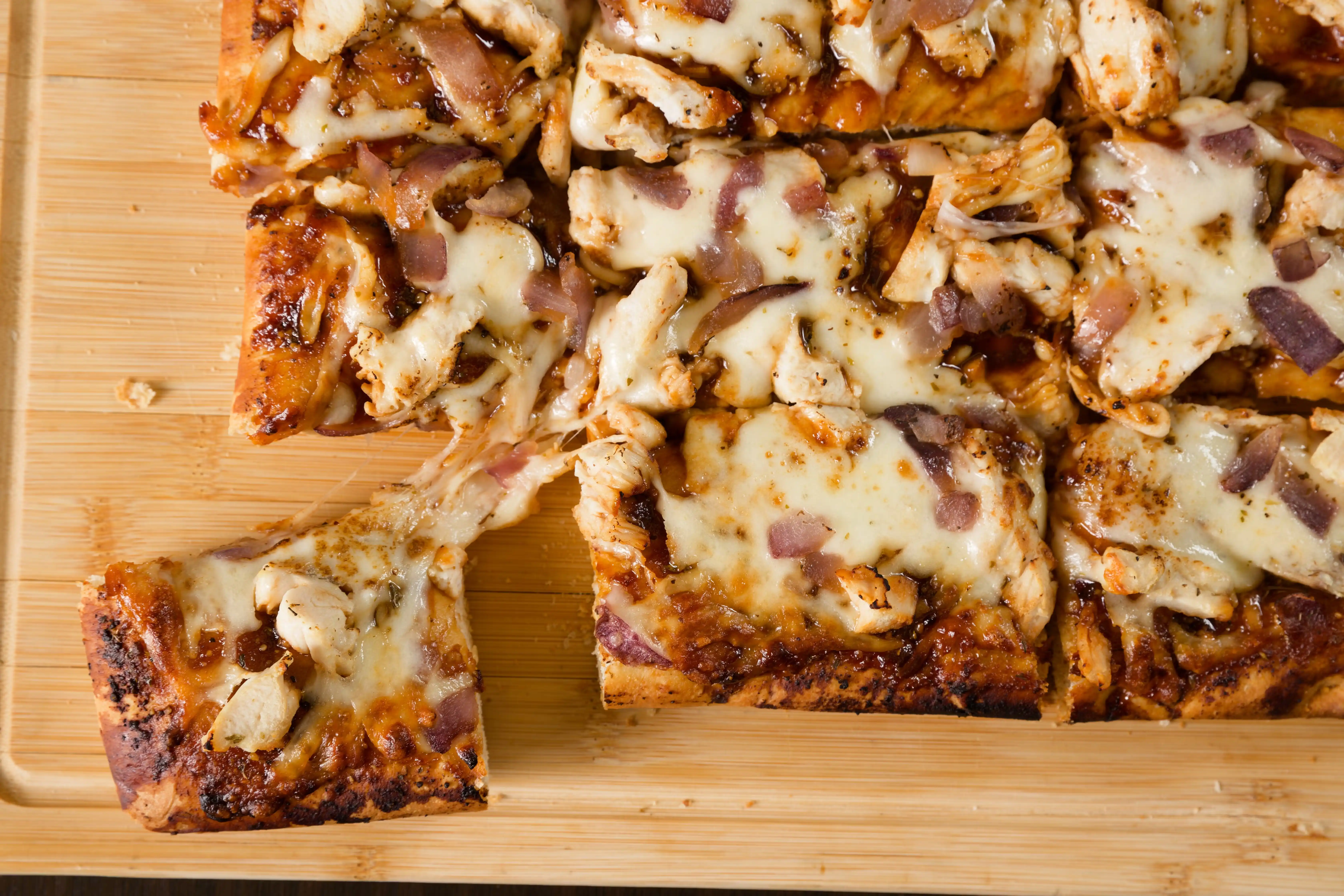 17505-bbq-chicken-pizza-3-pack-1.webp