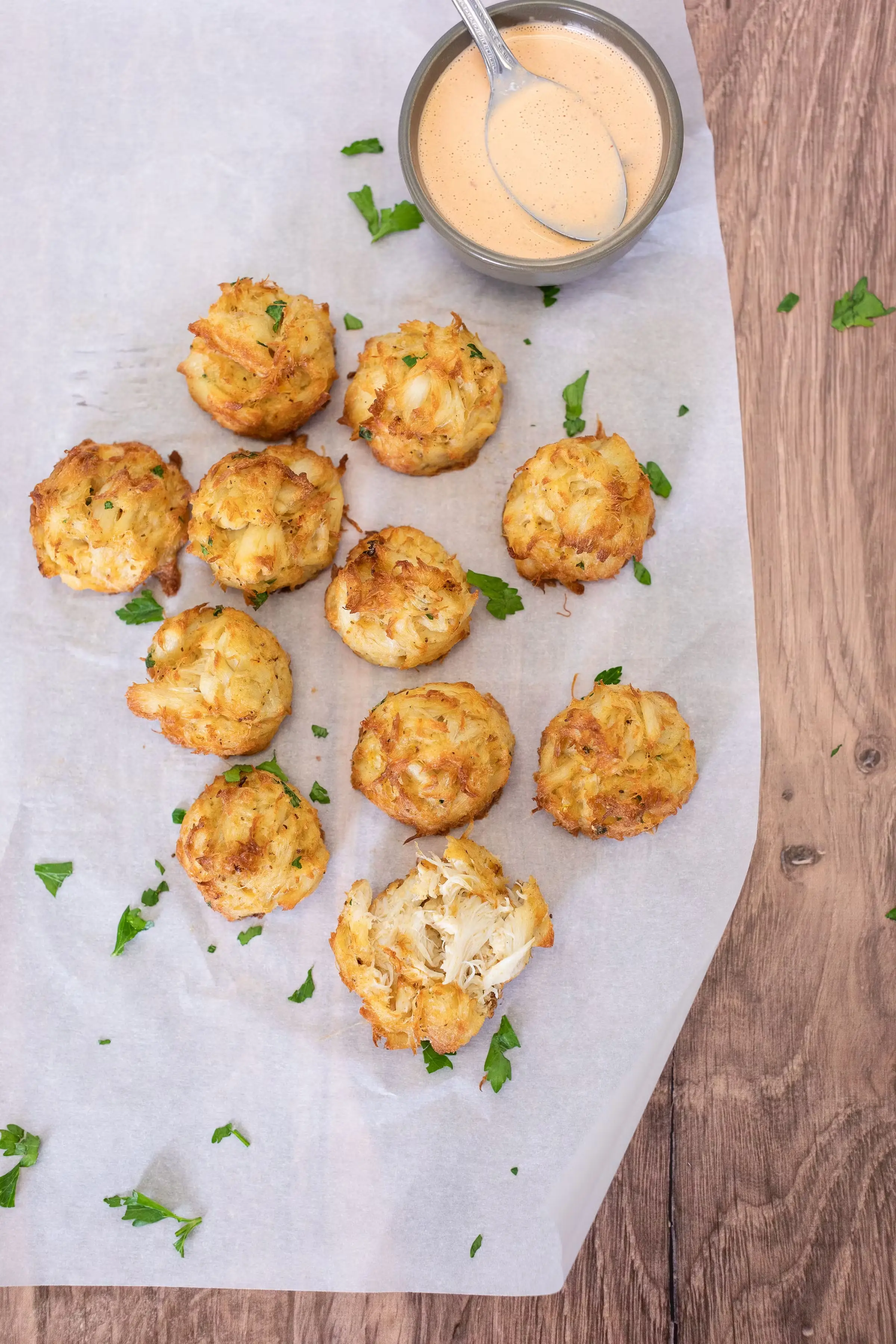 1752-downeast-mini-crabcakes-1.webp