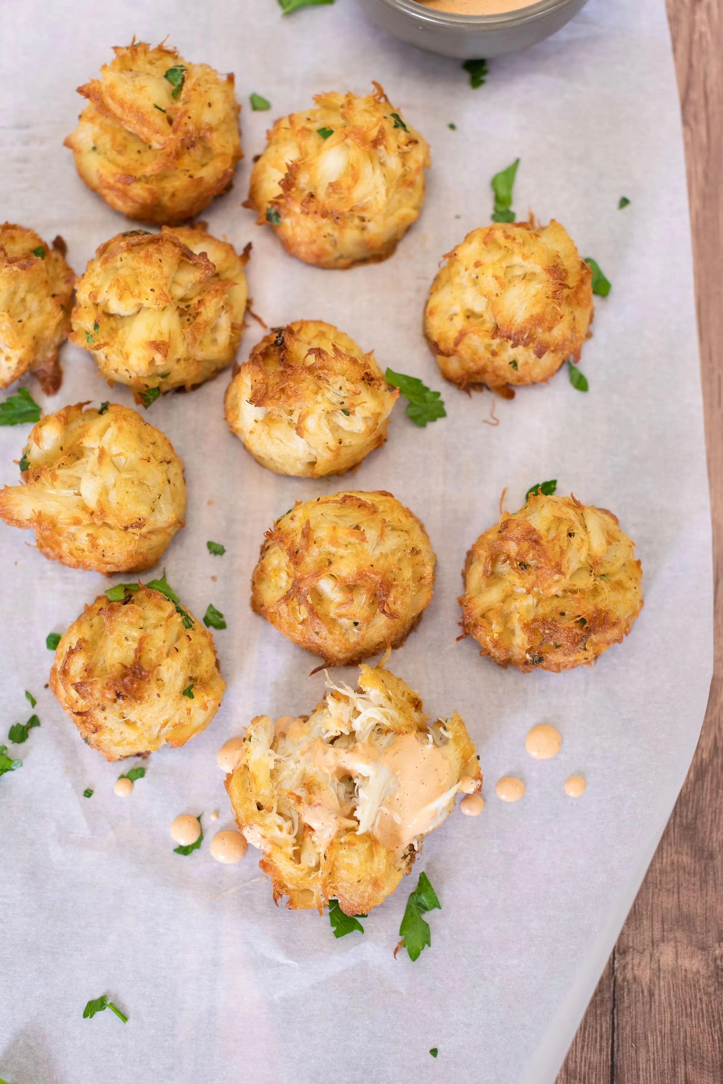 1752-downeast-mini-crabcakes-1.webp