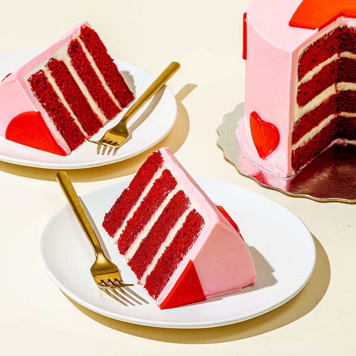17597-red-velvet-heart-cake-1.jpg