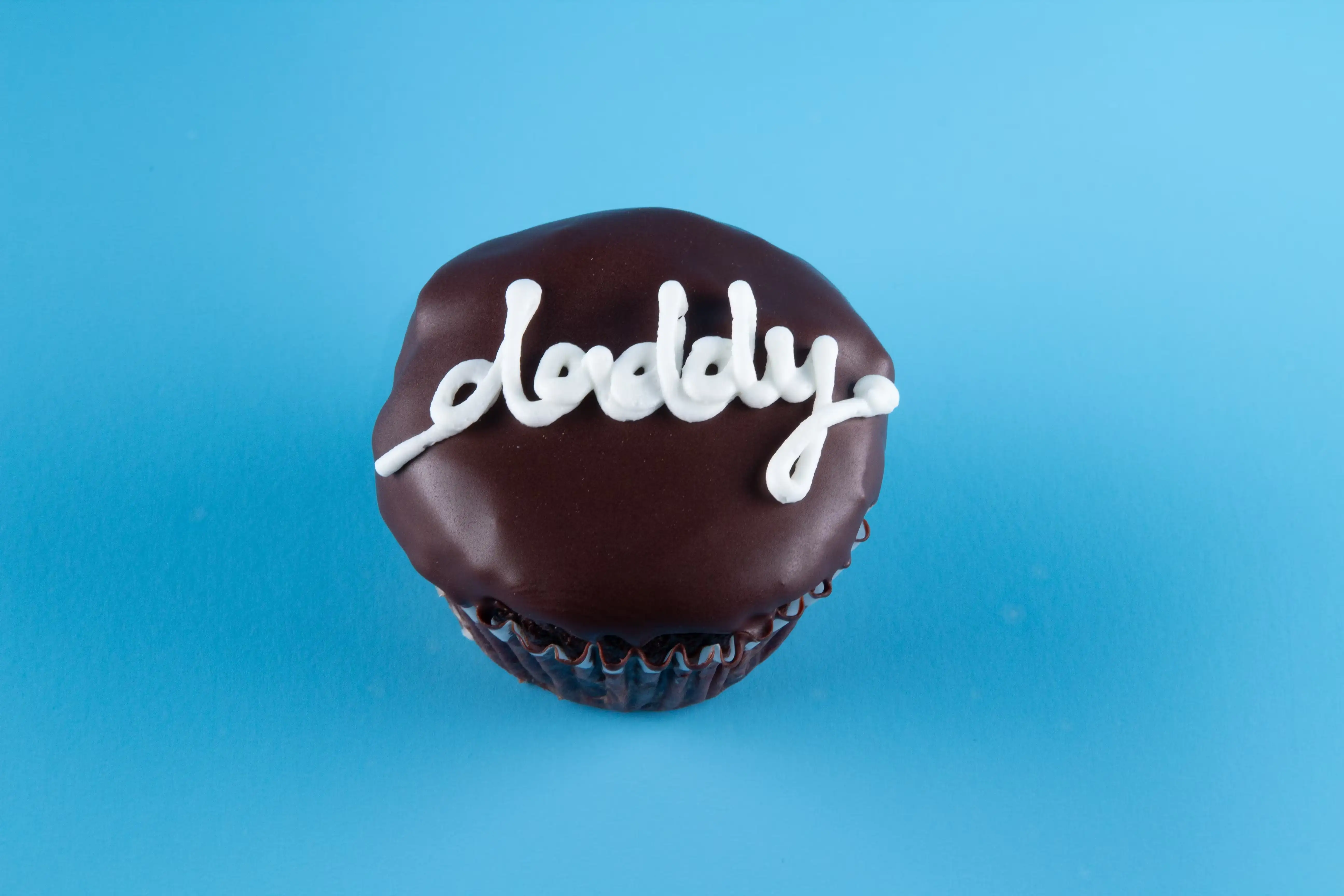 17637-vegan-gluten-free-father-s-day-ding-dong-cupcakes-1.webp