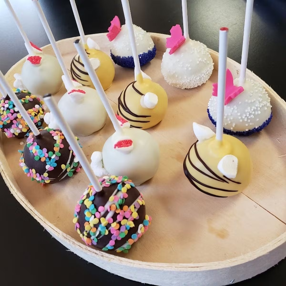 Spring Cake Pops - 12 Pack