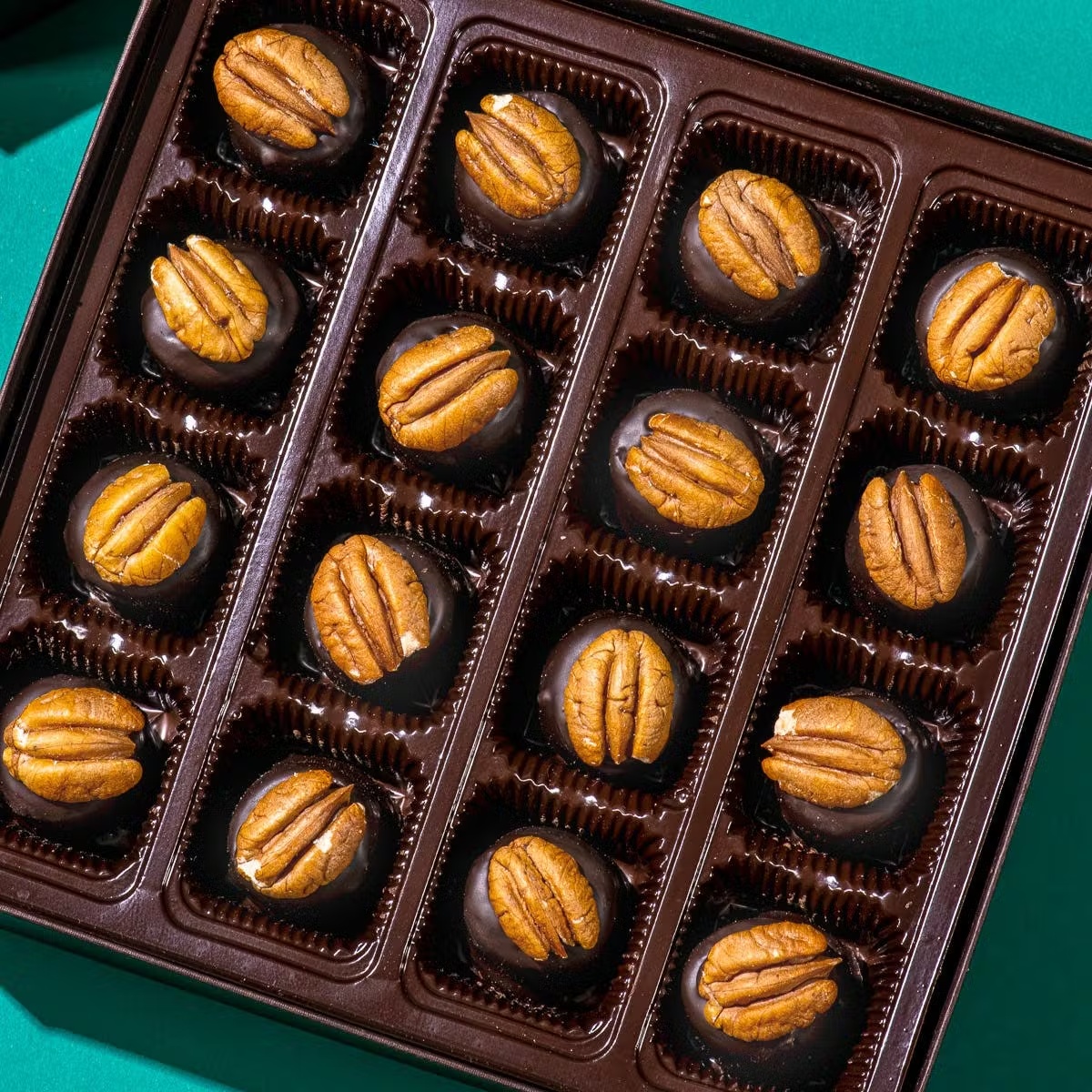 1791-woodford-reserve-bourbon-balls-small-gift-box-1.jpg