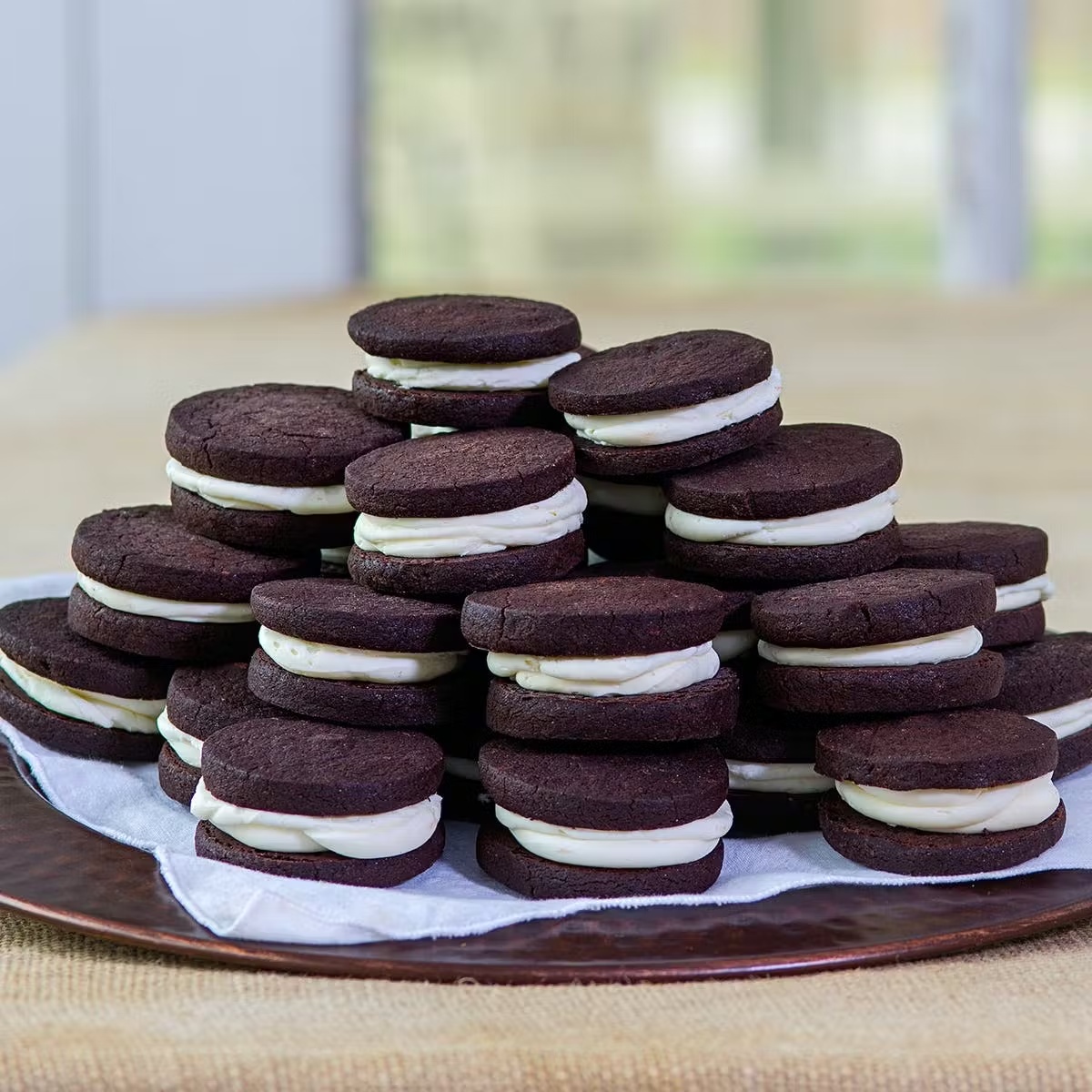1800-cocoa-cream-cookies-1.jpg