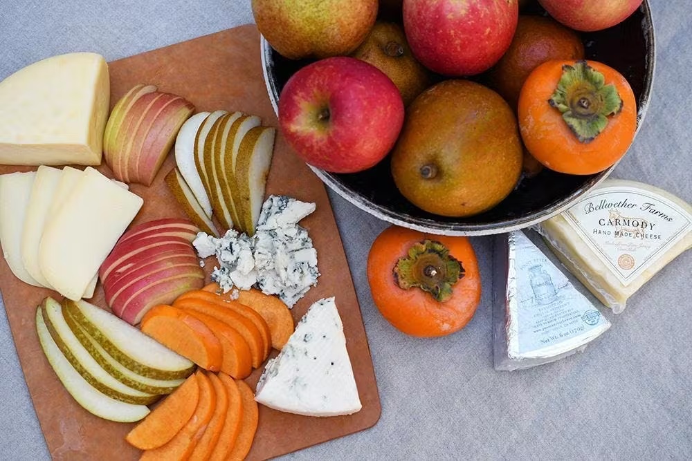 Organic Mixed Fruit & Cheese Gift Box