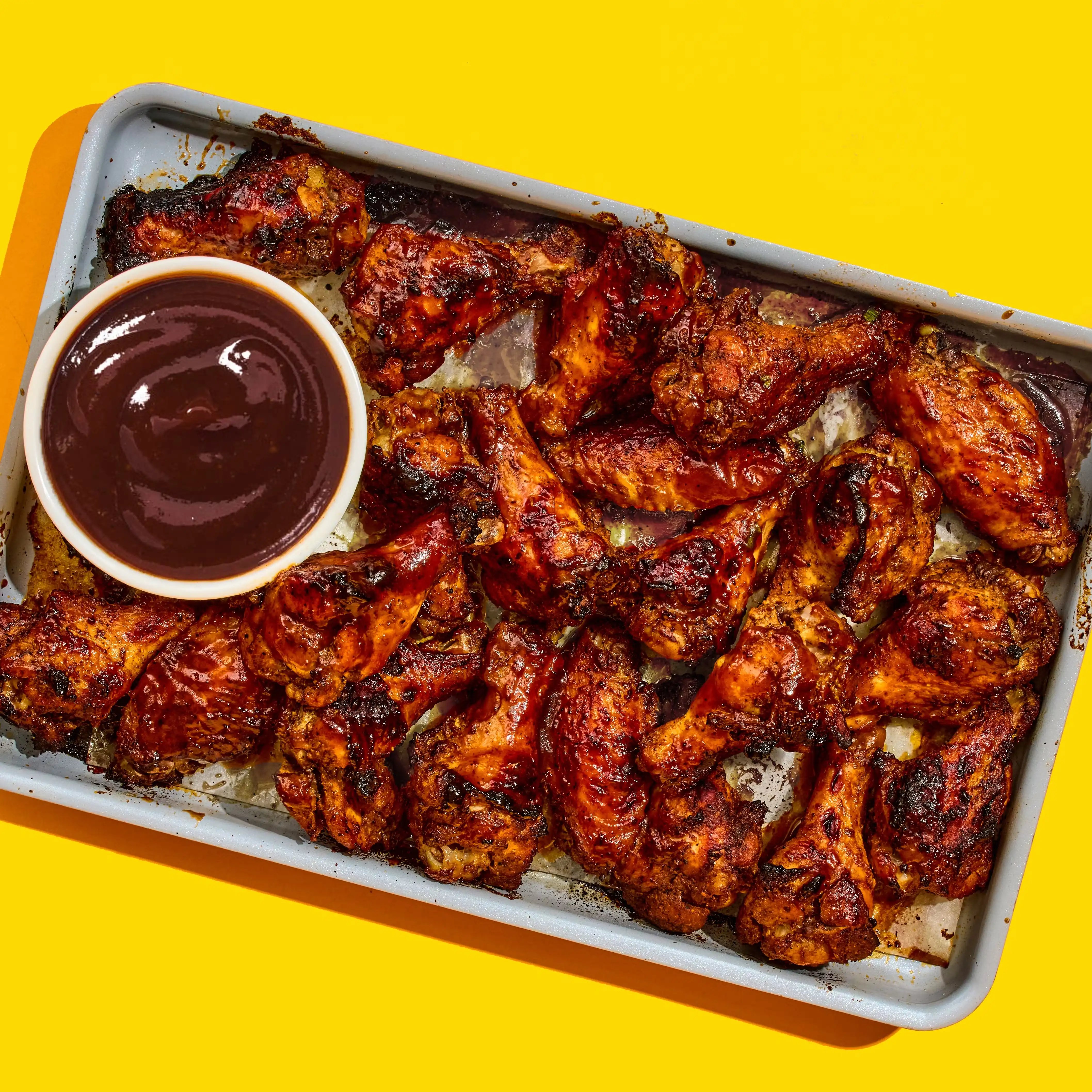 18497-guy-fieri-wings-bbq-sauce-gift-set-1.webp