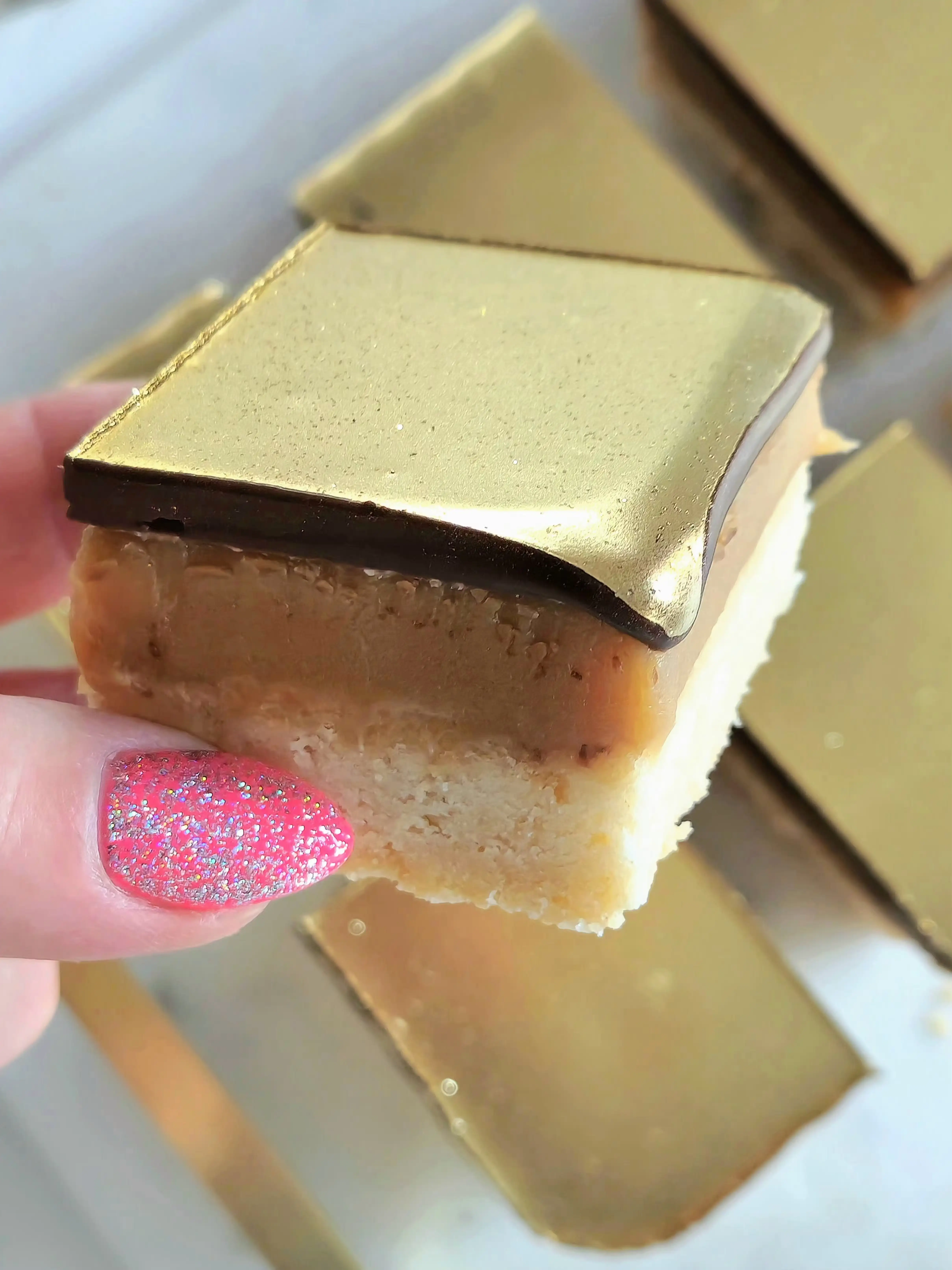 18514-billionaire-s-shortbread-tray-1.webp