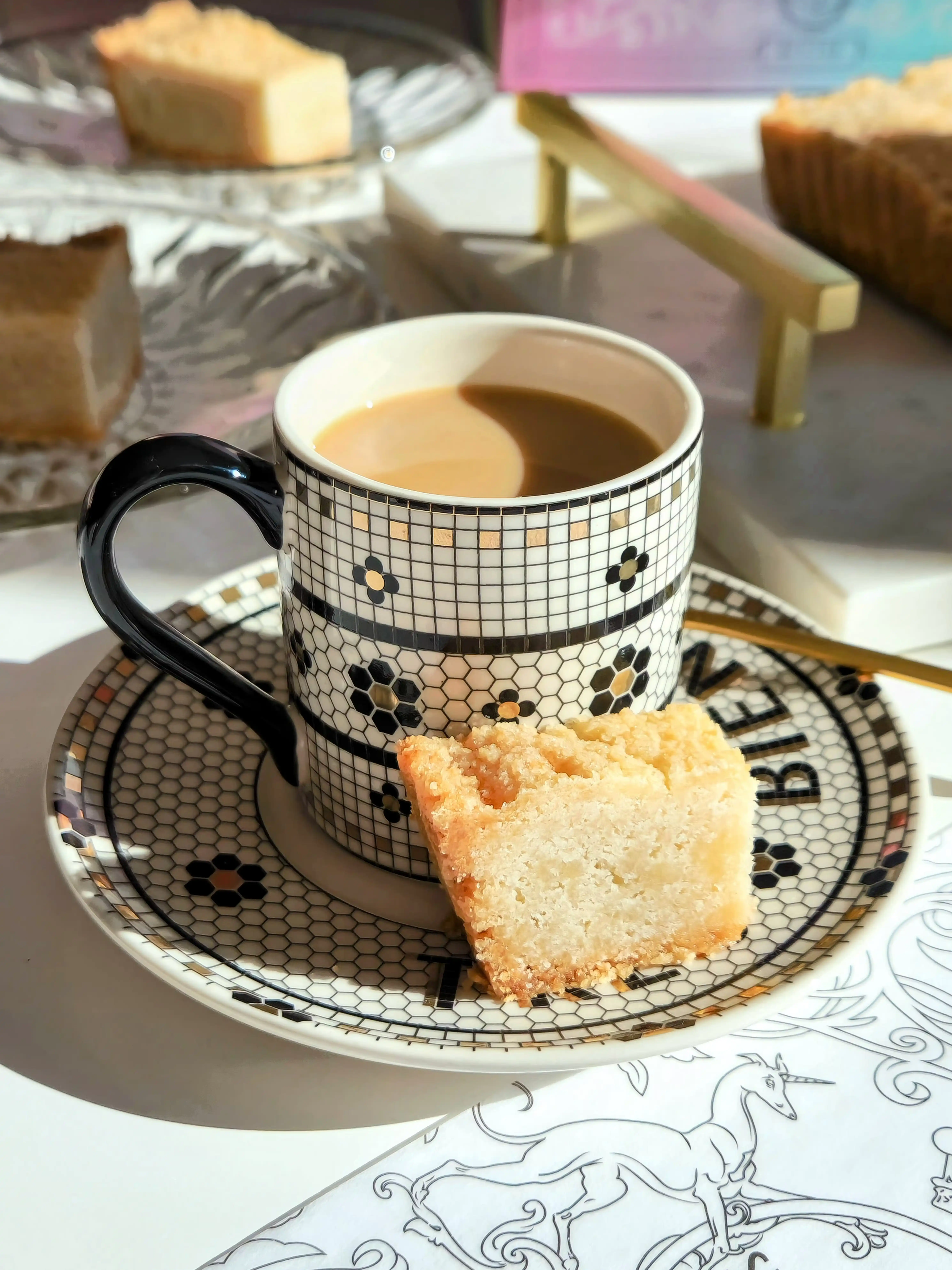 18517-original-granny-pearl-s-shortbread-tray-1.webp