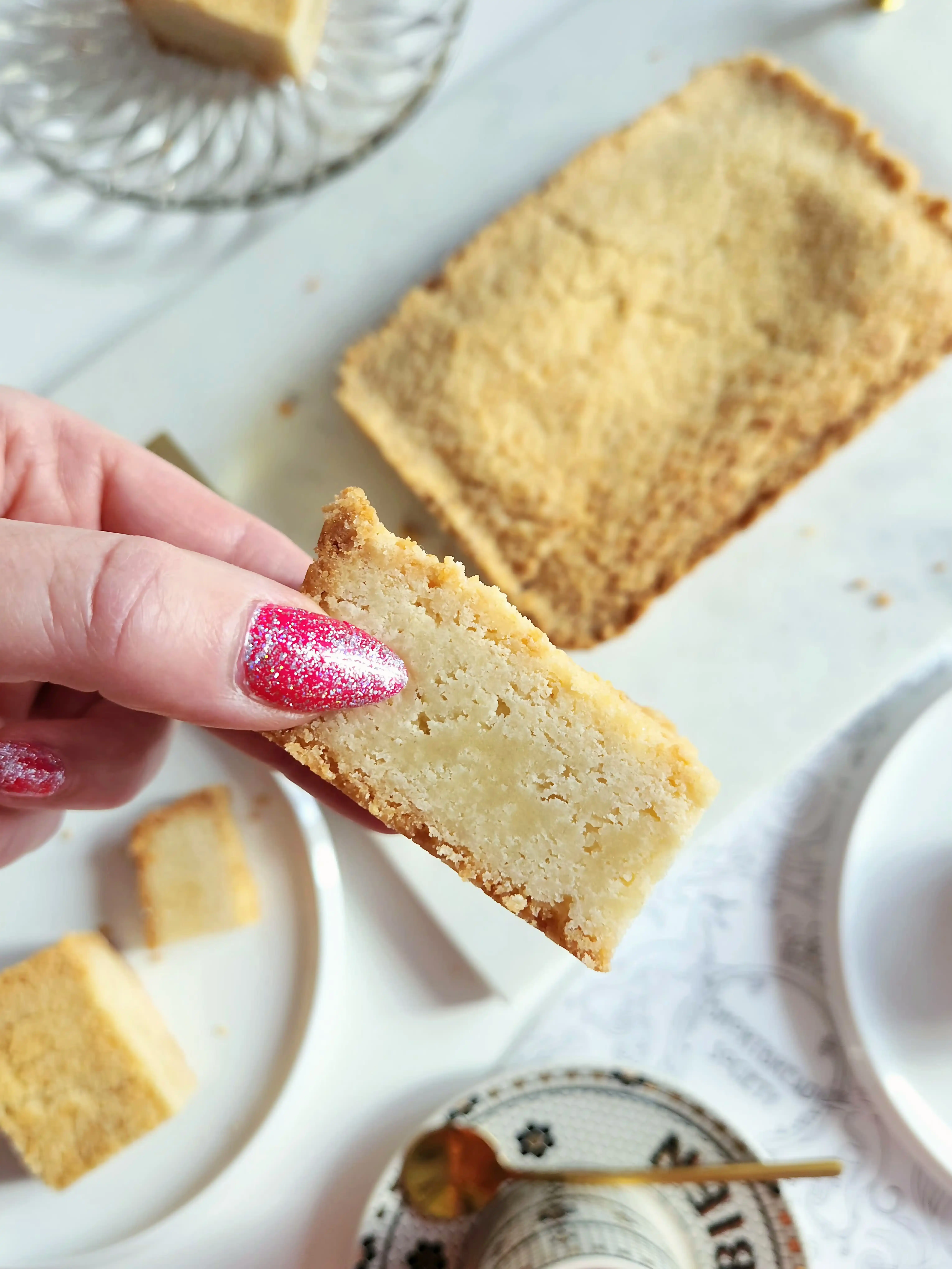 18517-original-granny-pearl-s-shortbread-tray-1.webp